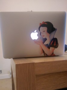 macbook snow white